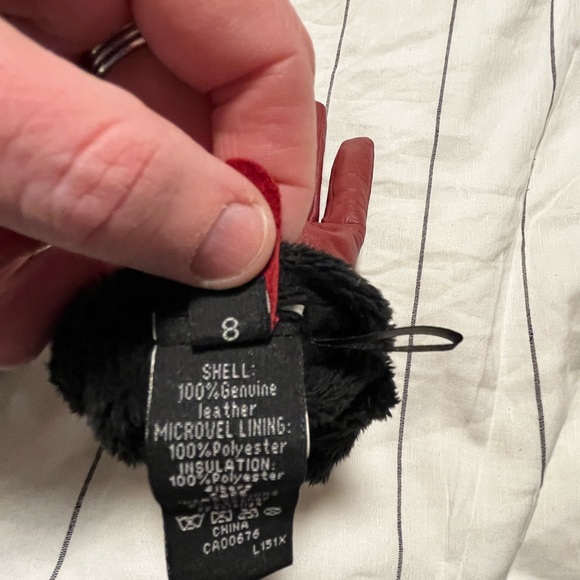 Red Leather Gloves - Picture 4 of 5